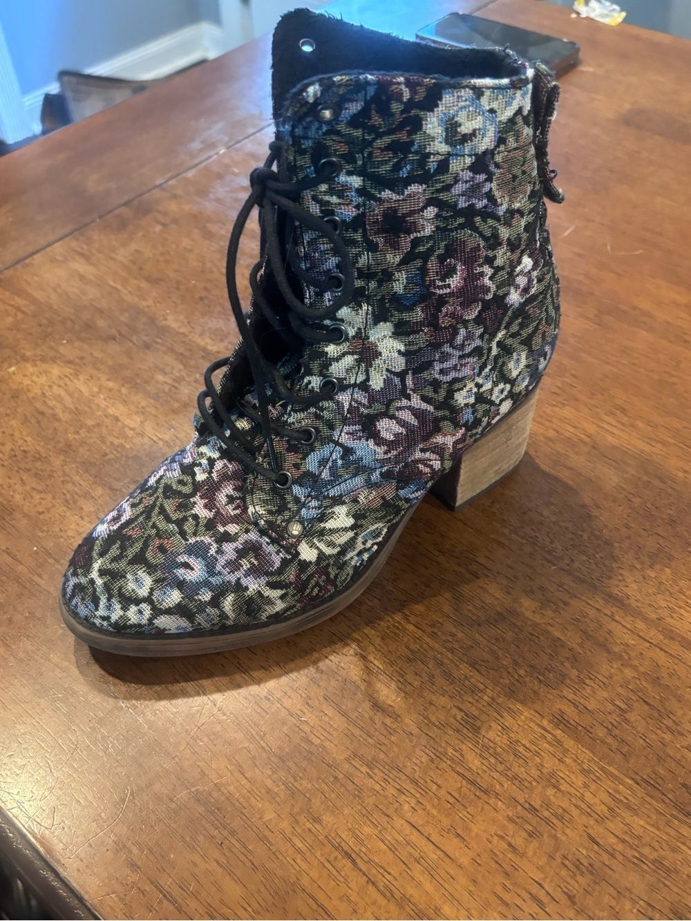 Bear Paw Floral Tapestry Lace-Up Block Heel Ankle Boots - Picture 3 of 8